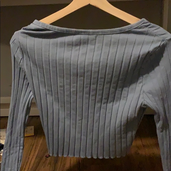 Baby blue crop top - Picture 3 of 3